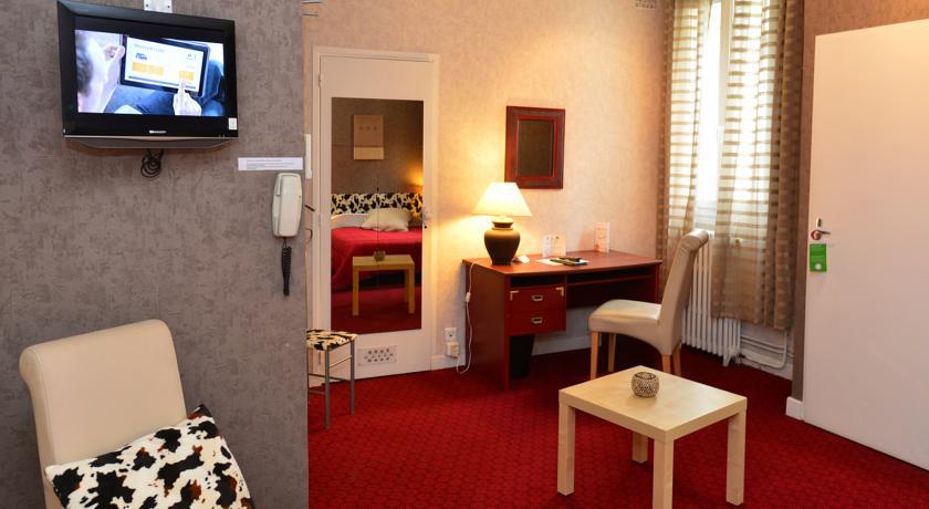 Hotel La Croix Blanche Tarbes Cameră foto