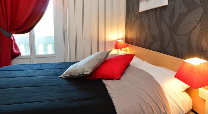 Hotel La Croix Blanche Tarbes Cameră foto