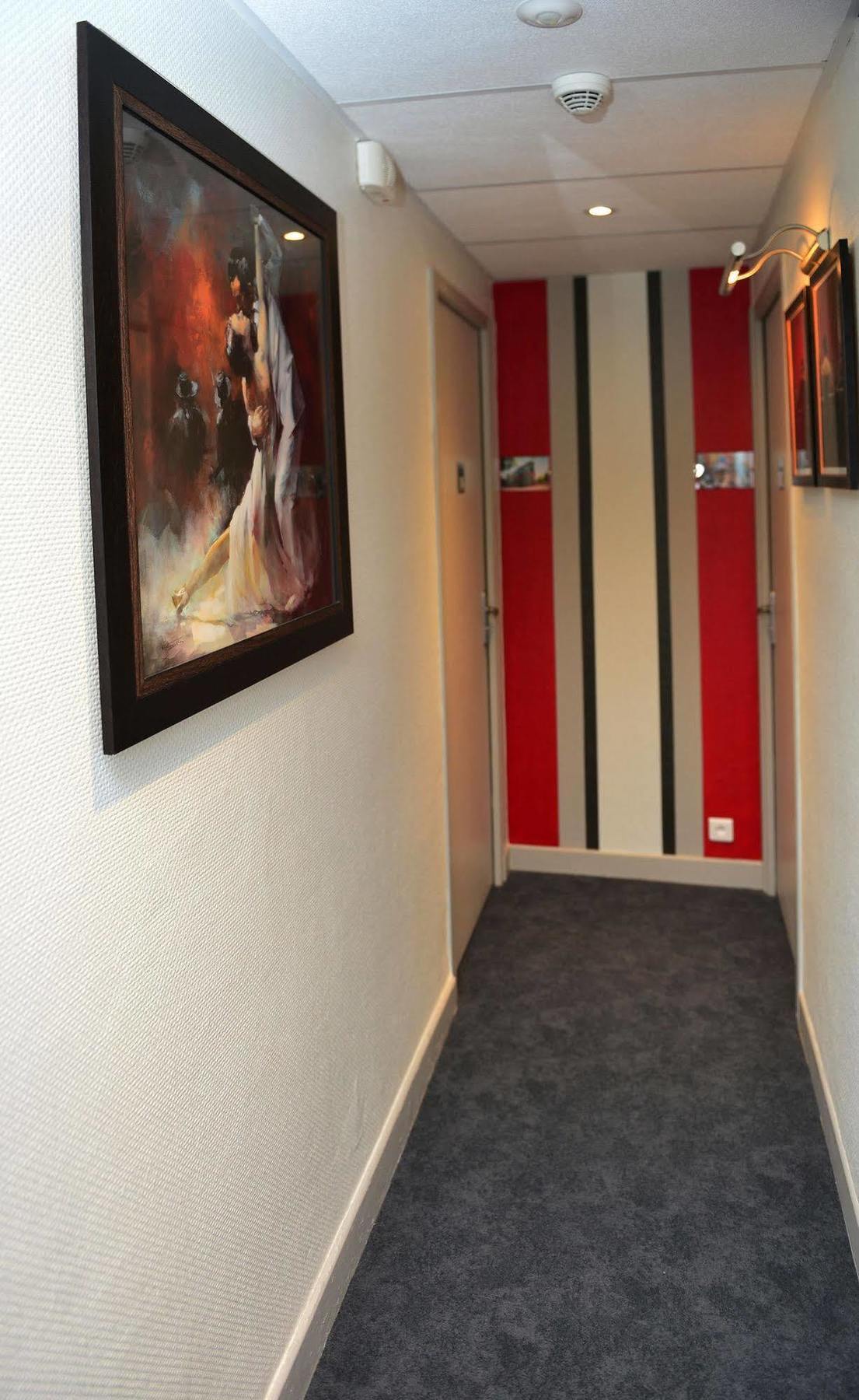 Hotel La Croix Blanche Tarbes Exterior foto
